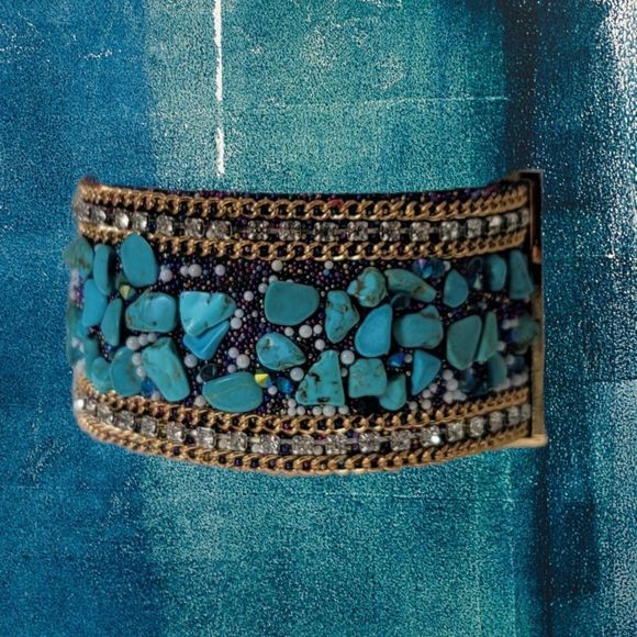 Handmade Turquoise, White Crystal, Micro Beading, Magnetic Clasp Bracelet 7.5" - Picture 3 of 8